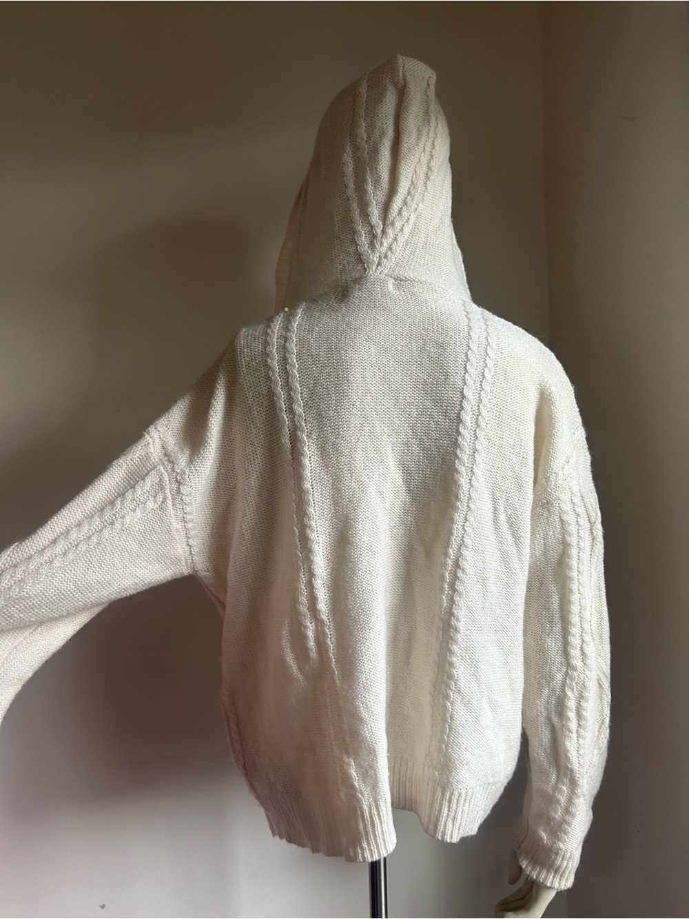 stitch & pine M Hooded Cable Knit Sweater - White - Picture 6 of 7